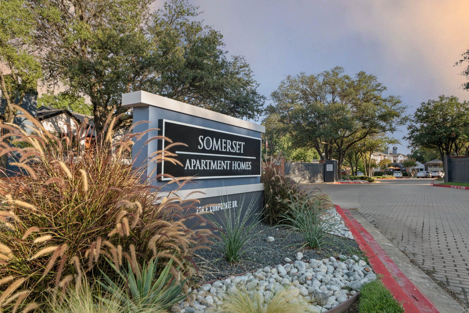 Somerset Apartments Image 16